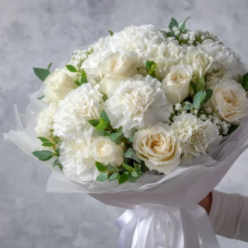Букет с гвоздиками «Белый вальс»
