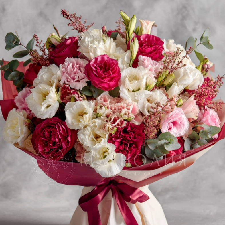 Букет с эустомами &laquo;Ароматный штрих&raquo;