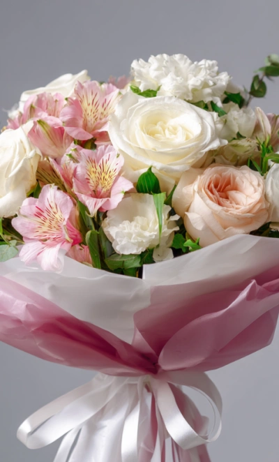 Букет с эустомами «Пыльца нежности»