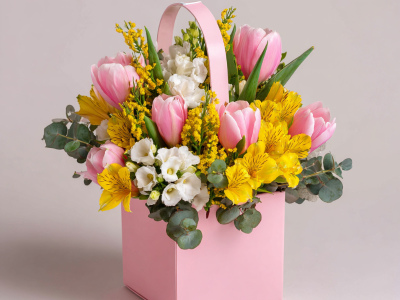 Композиция в сумочке «Весенний коктейль»